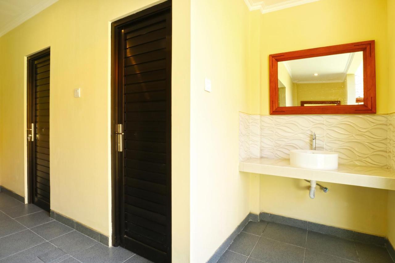 Taste Of Bali Hostel Kuta Lombok Exterior foto